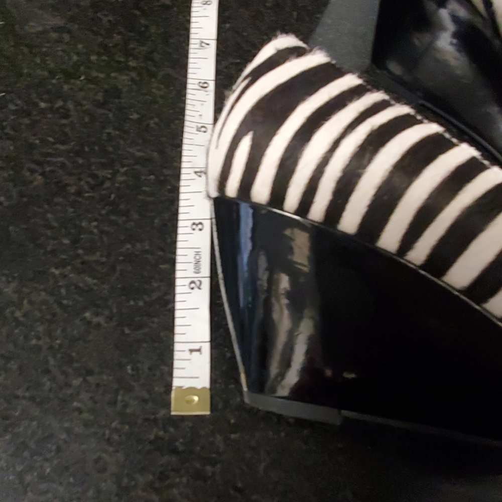 Zebra Print Cow Hair Shoes - Picture 5 of 8